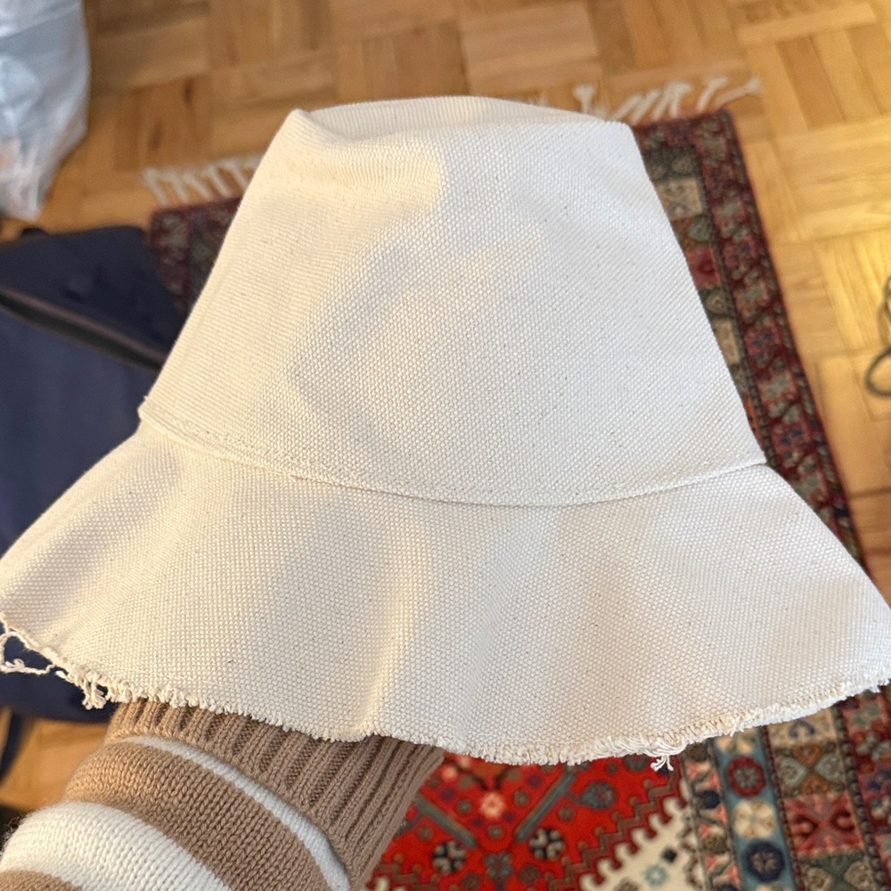 Chloe Cream Bucket Hat